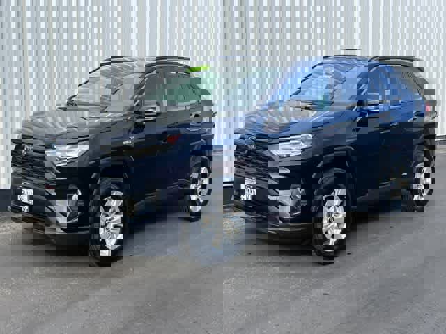 Used 2021 Toyota RAV4 XLE w/ Convenience Package