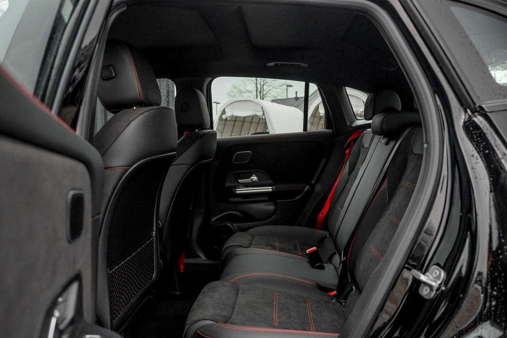 New 2026 Mercedes-Benz GLA 35 AMG 4MATIC image 19