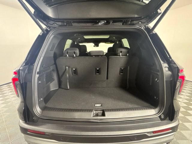 New 2026 Chevrolet Traverse LT w/ Sun and Wheel Package AWD/4WD image 24