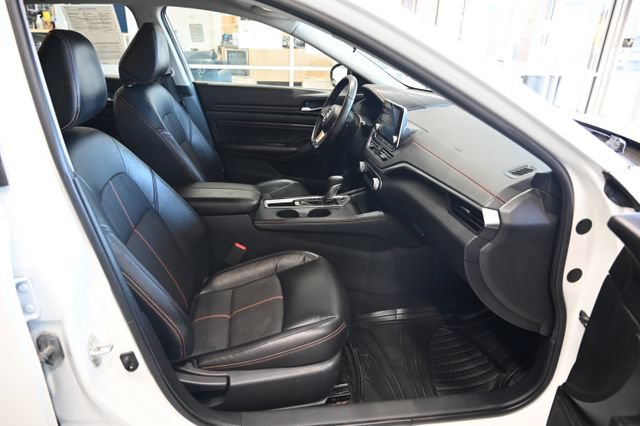 Used 2020 Nissan Altima 2.5 SR FWD image 9