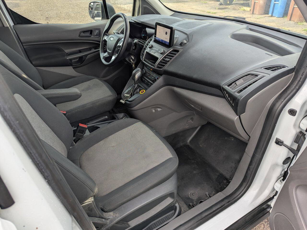 Used 2020 Ford Transit Connect XL image 10