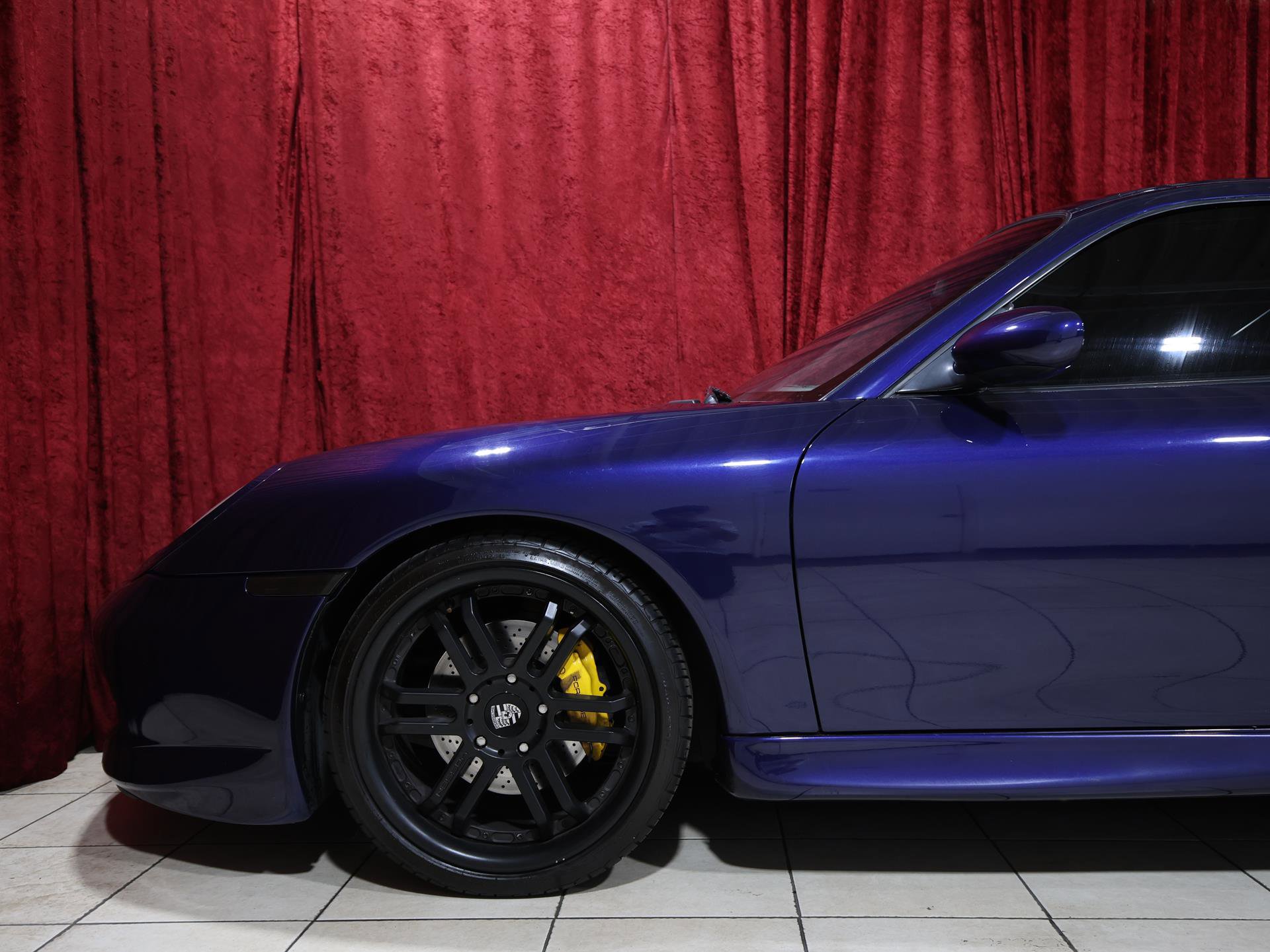 Used 2001 Porsche 911 Carrera RWD image 5