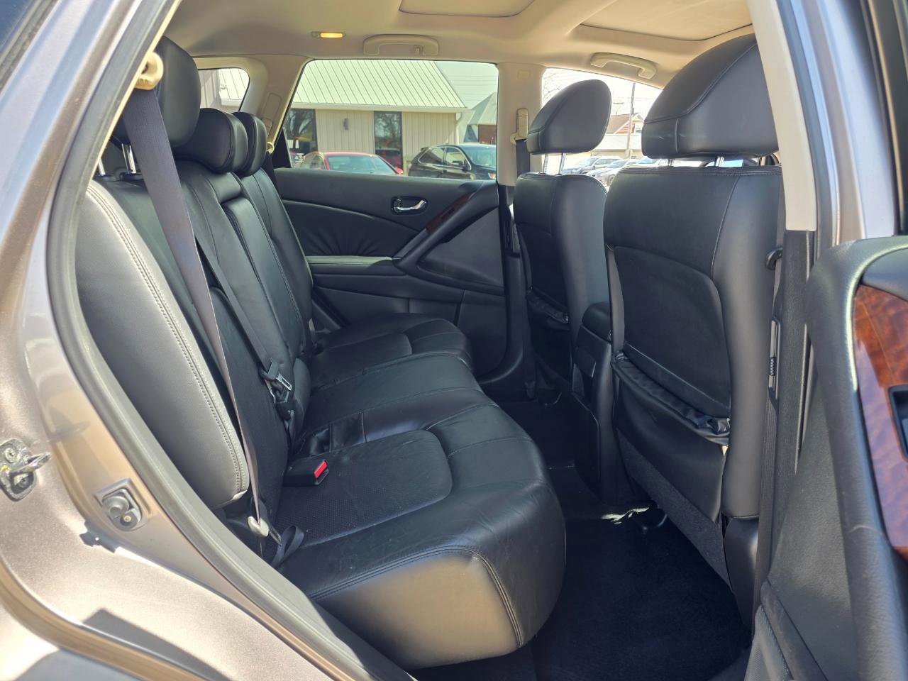 Used 2010 Nissan Murano LE w/ Navigation Pkg image 24