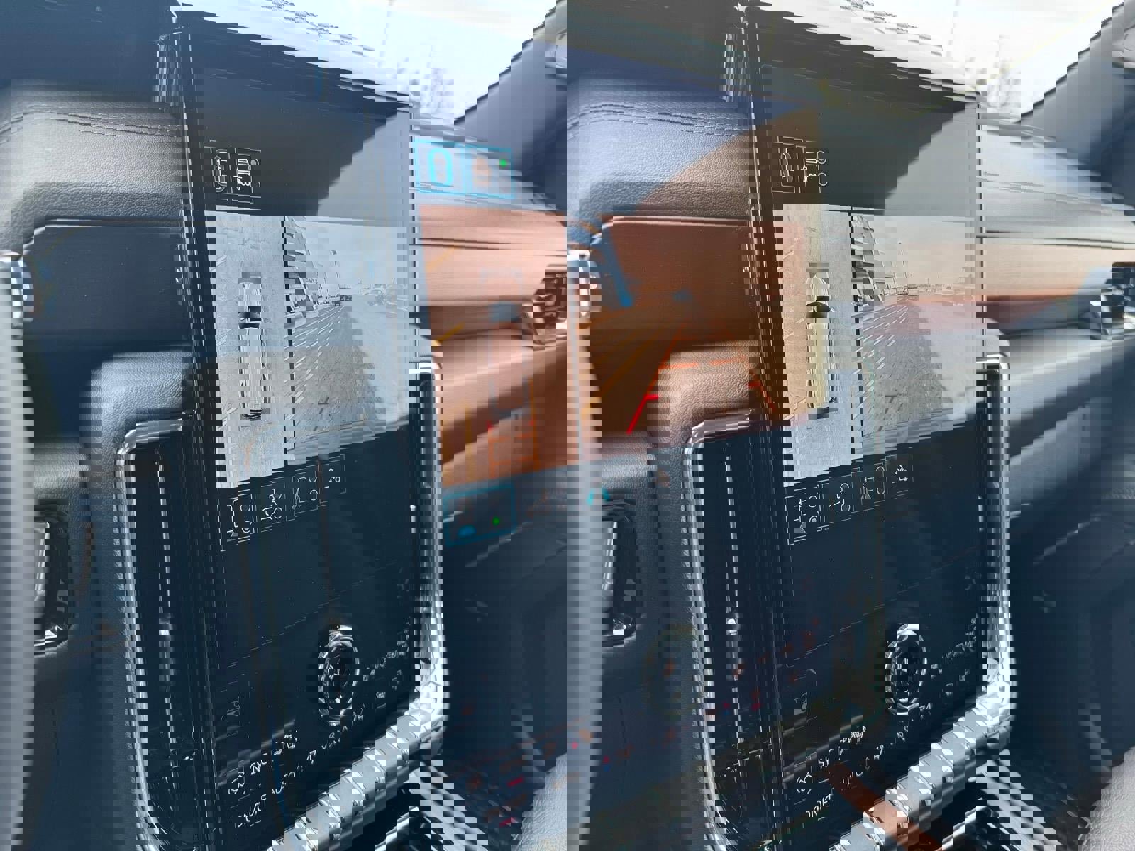 Certified 2025 GMC Yukon XL Denali image 15