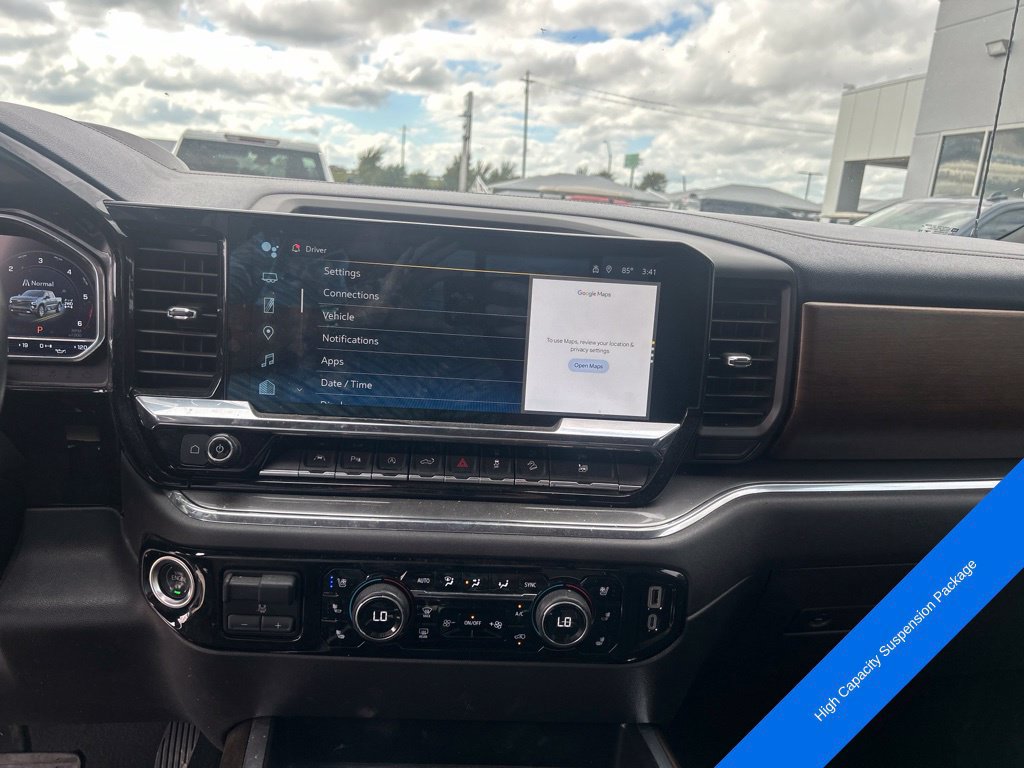 Used 2023 Chevrolet Silverado 1500 High Country w/ Technology Package AWD/4WD image 6