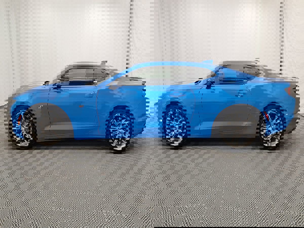 Used 2022 Chevrolet Camaro LT w/ RS Package image 7