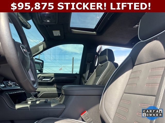 Used 2025 GMC Sierra 2500 AT4X image 31