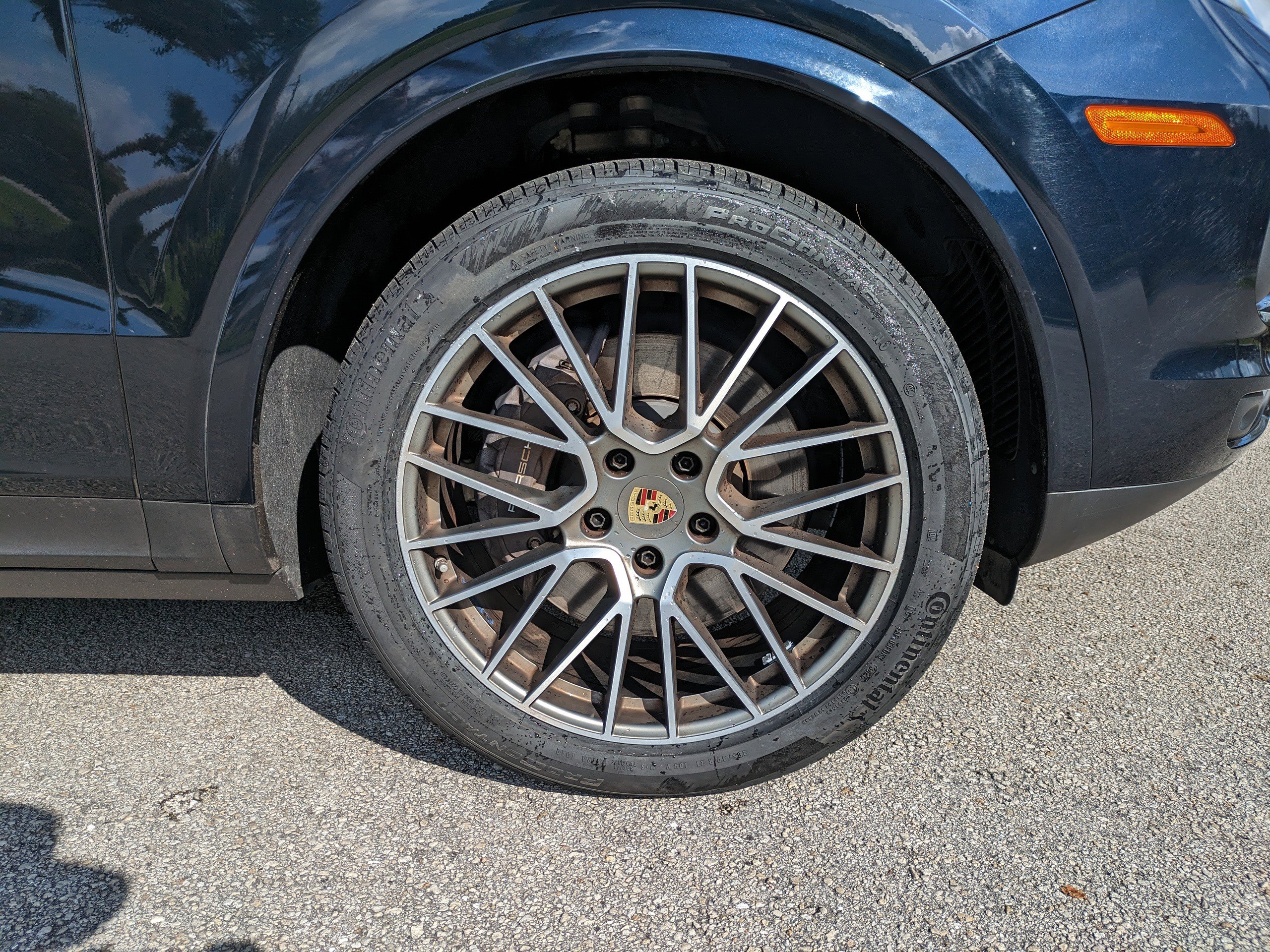 Used 2023 Porsche Cayenne Platinum Edition image 11