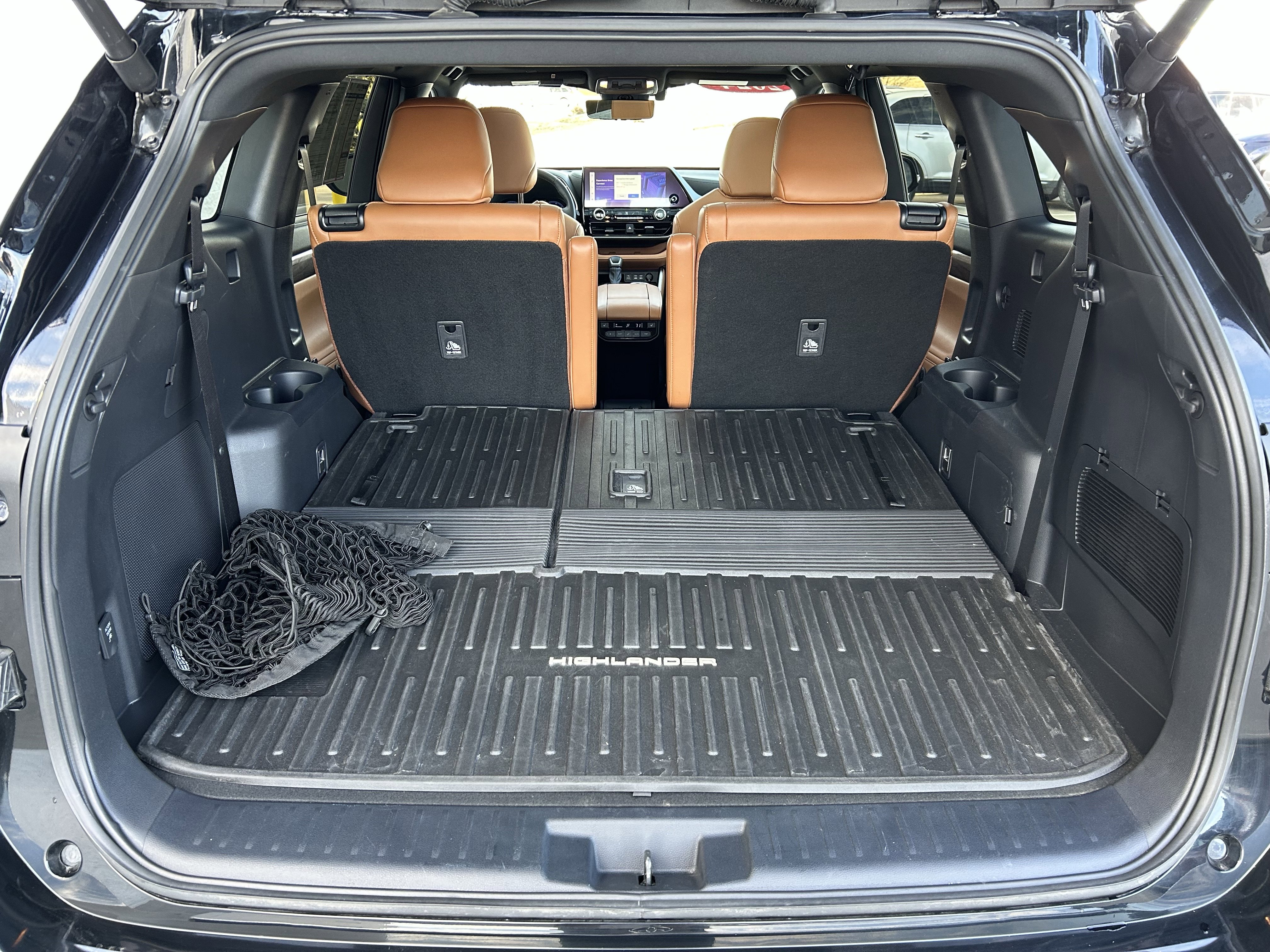 Used 2024 Toyota Highlander Platinum image 24