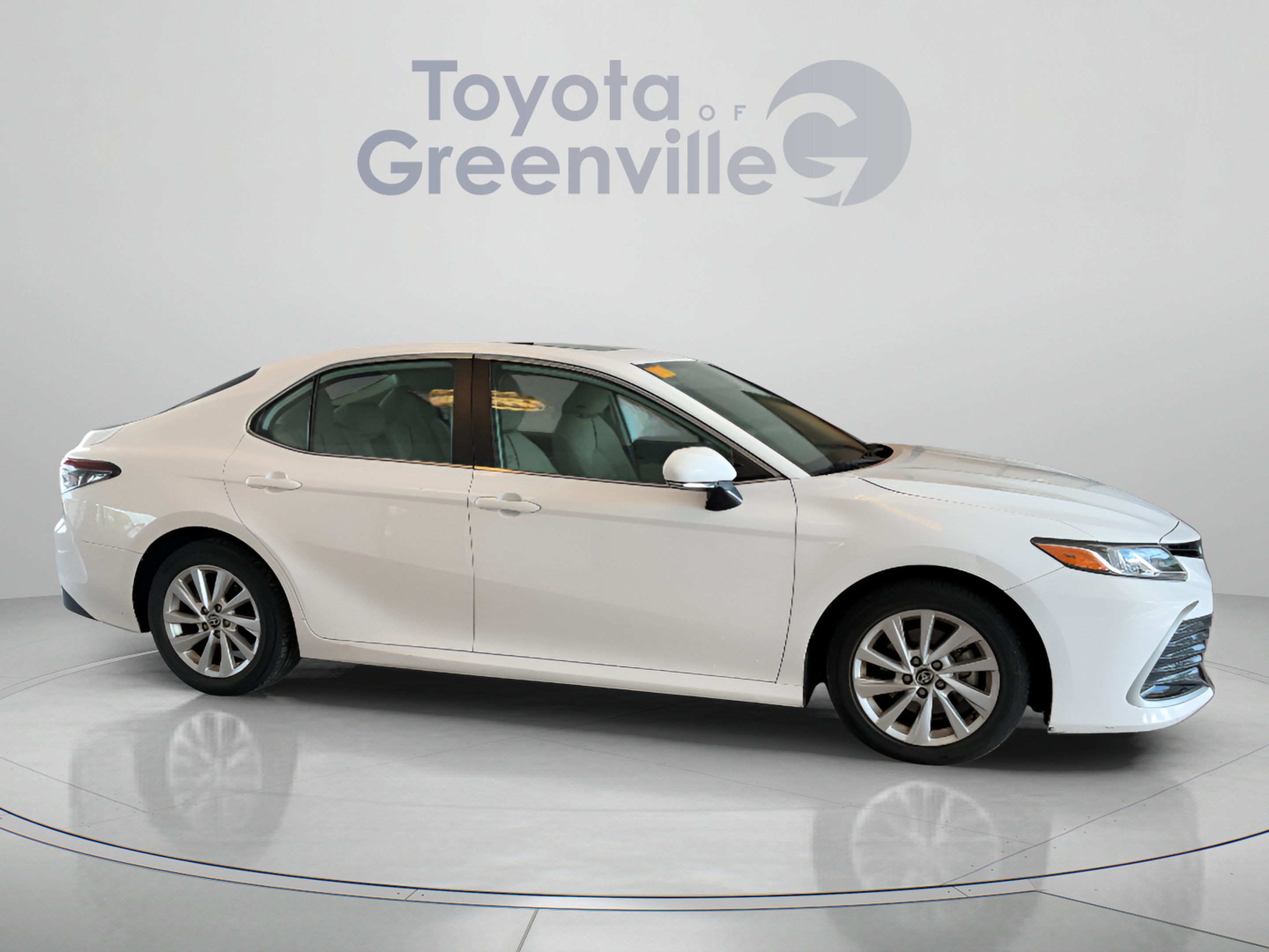Used 2024 Toyota Camry LE w/ Convenience Package FWD image 7