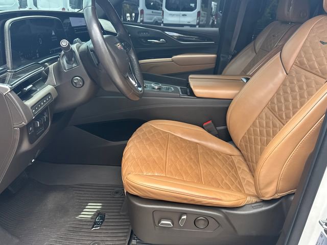 Used 2023 Cadillac Escalade ESV Sport w/ Touring Package AWD/4WD image 11