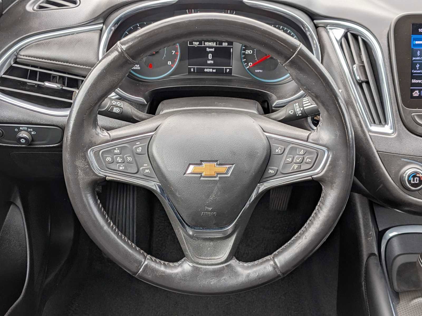 Used 2020 Chevrolet Malibu LT w/ Leather Package image 24
