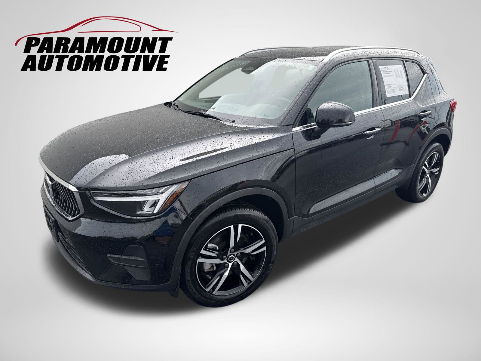 Used 2025 Volvo XC40 B5 Core