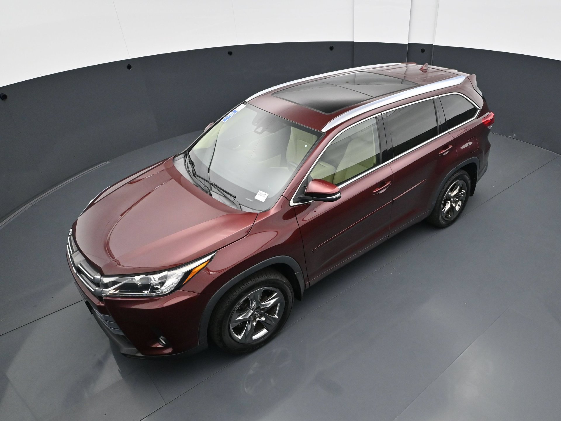 Used 2018 Toyota Highlander Limited Platinum w/ Carpet Mat Package (TMS) AWD/4WD image 36