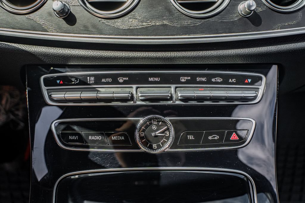 Used 2017 Mercedes-Benz E 300 4MATIC image 28