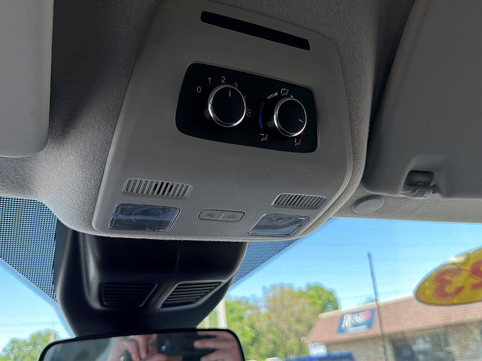 Used 2023 Ford Transit 350 XLT RWD image 18
