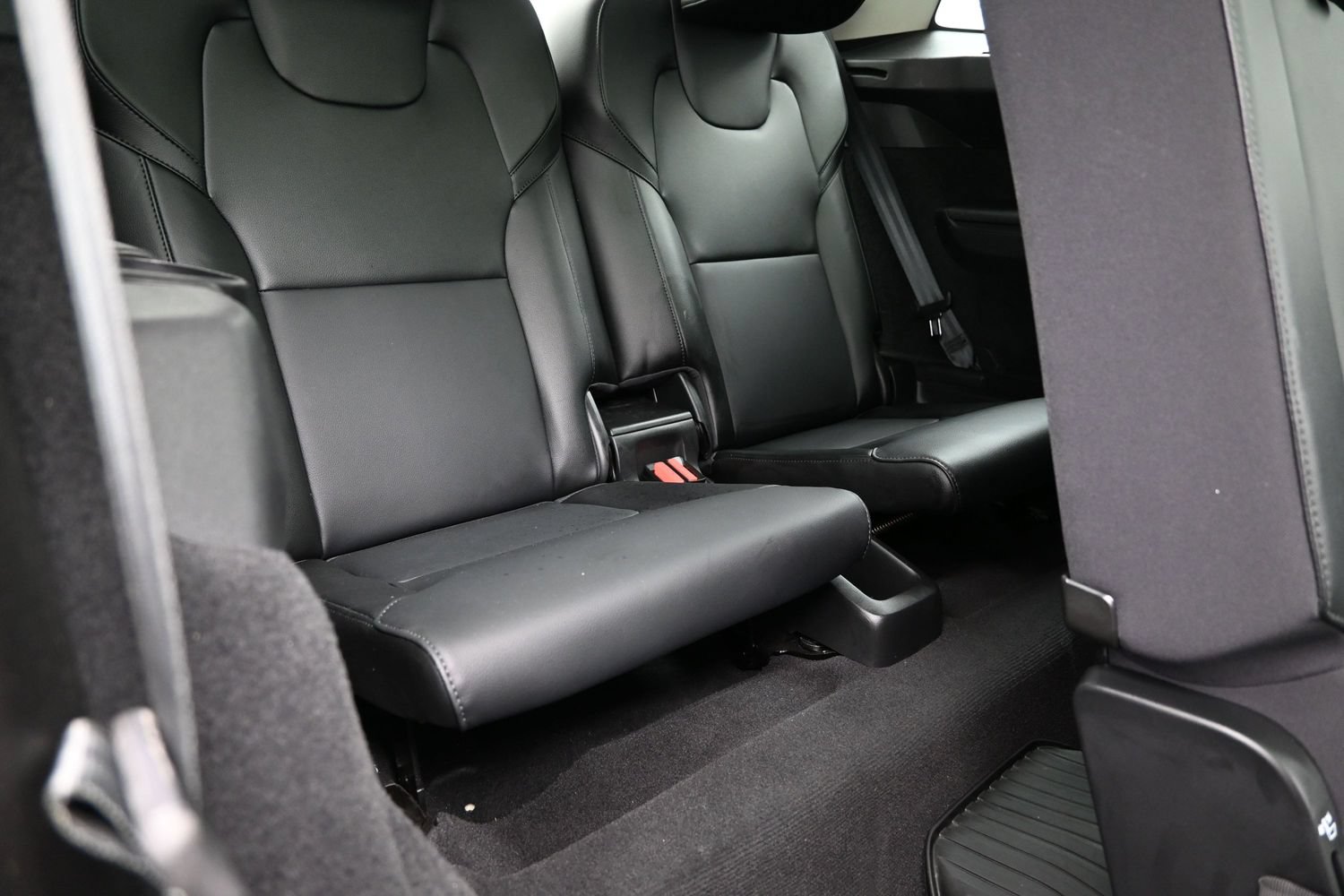 Used 2021 Volvo XC90 T5 Momentum w/ Protection Package Premier FWD image 42