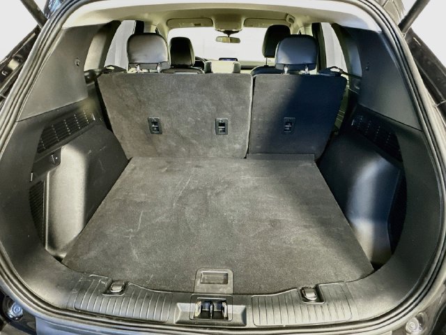 Used 2022 Ford Escape SEL FWD image 30