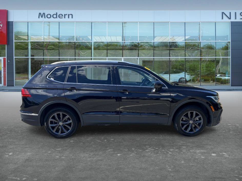 Used 2023 Volkswagen Tiguan SE FWD image 4