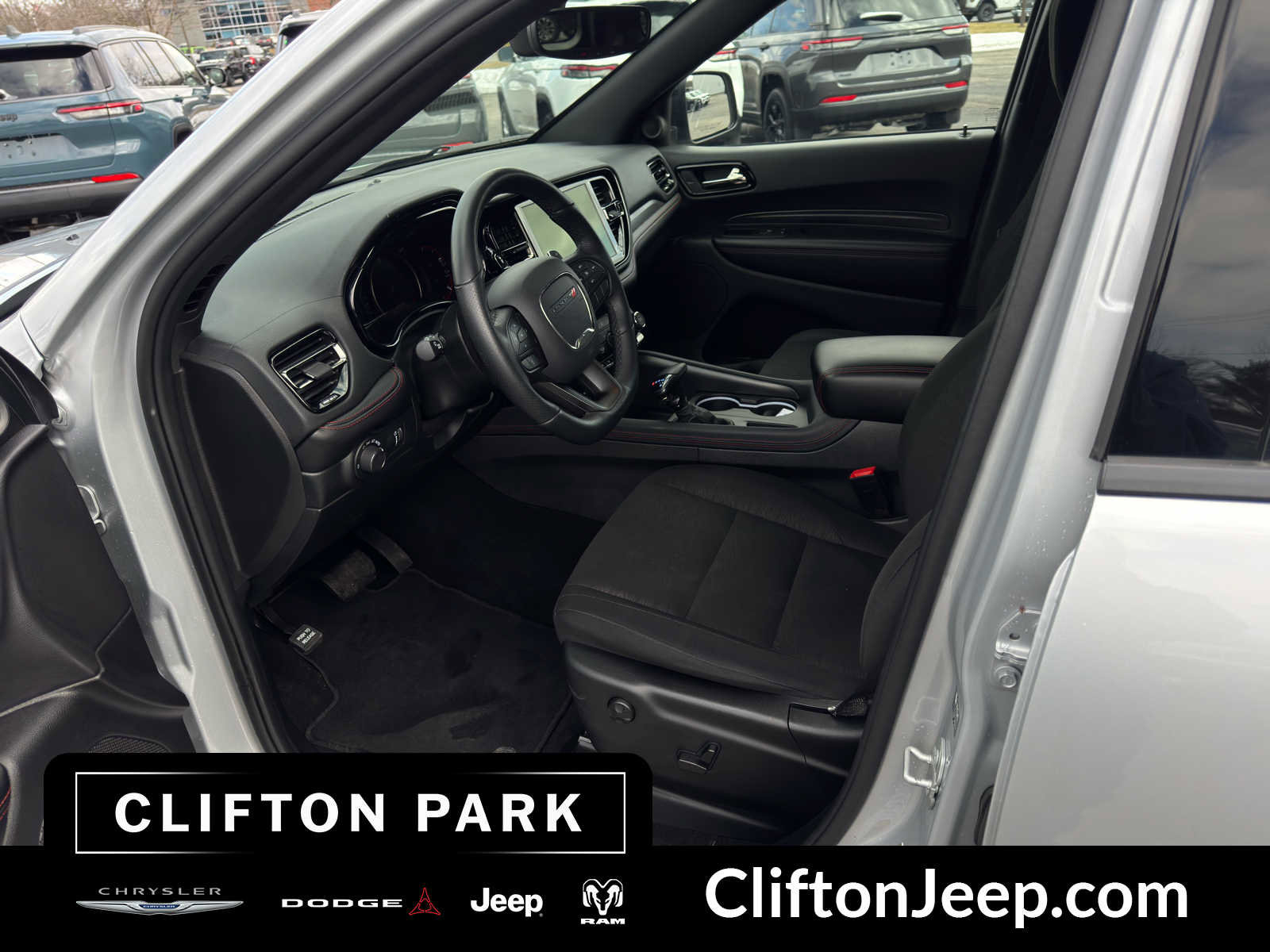 Certified 2025 Dodge Durango GT image 11