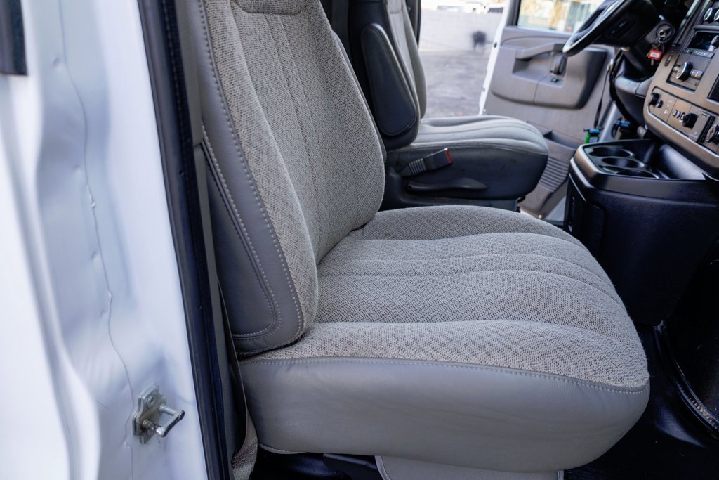Used 2021 Chevrolet Express 3500 w/ Power Convenience Package image 10