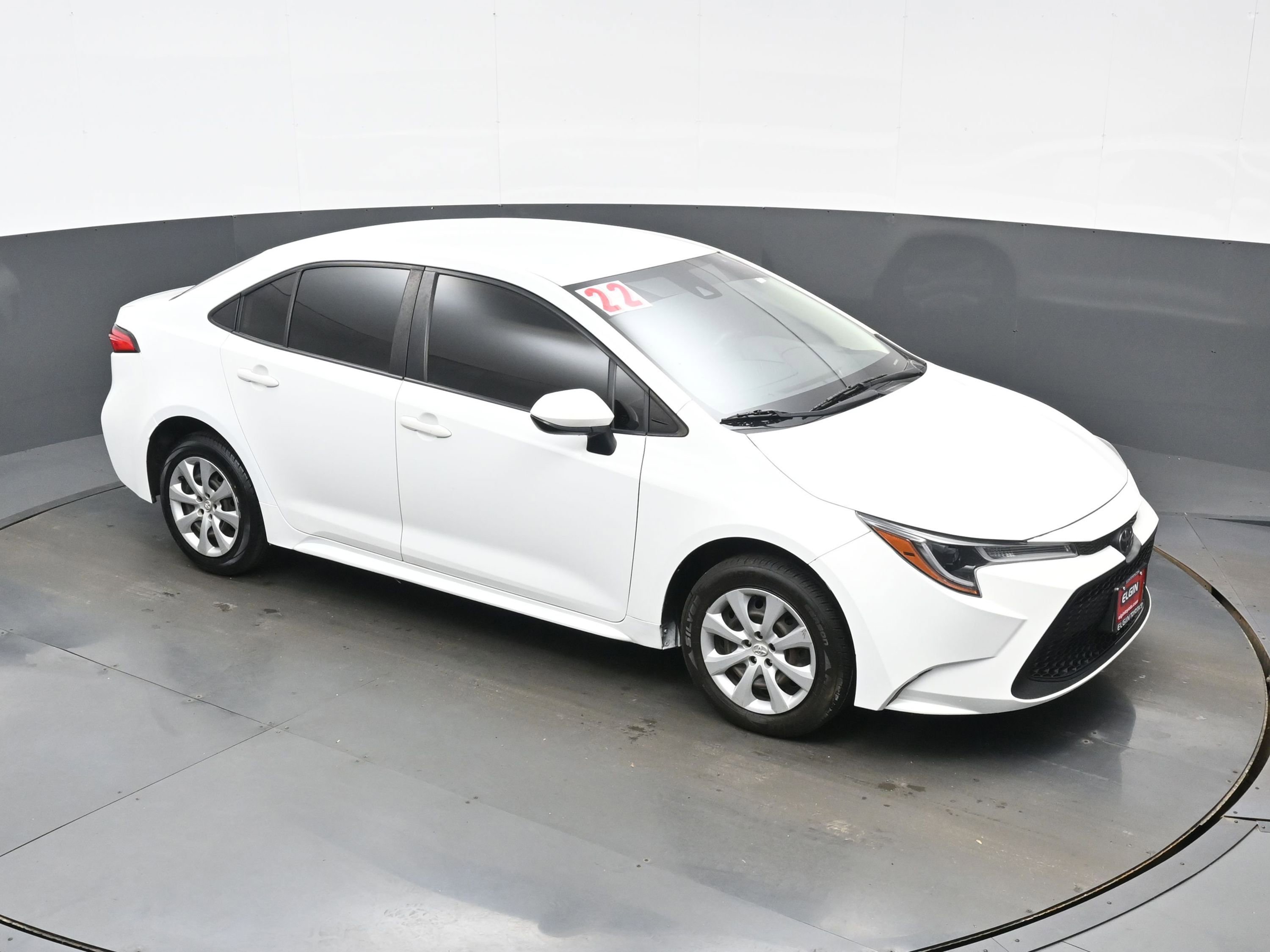 Used 2022 Toyota Corolla LE FWD image 32