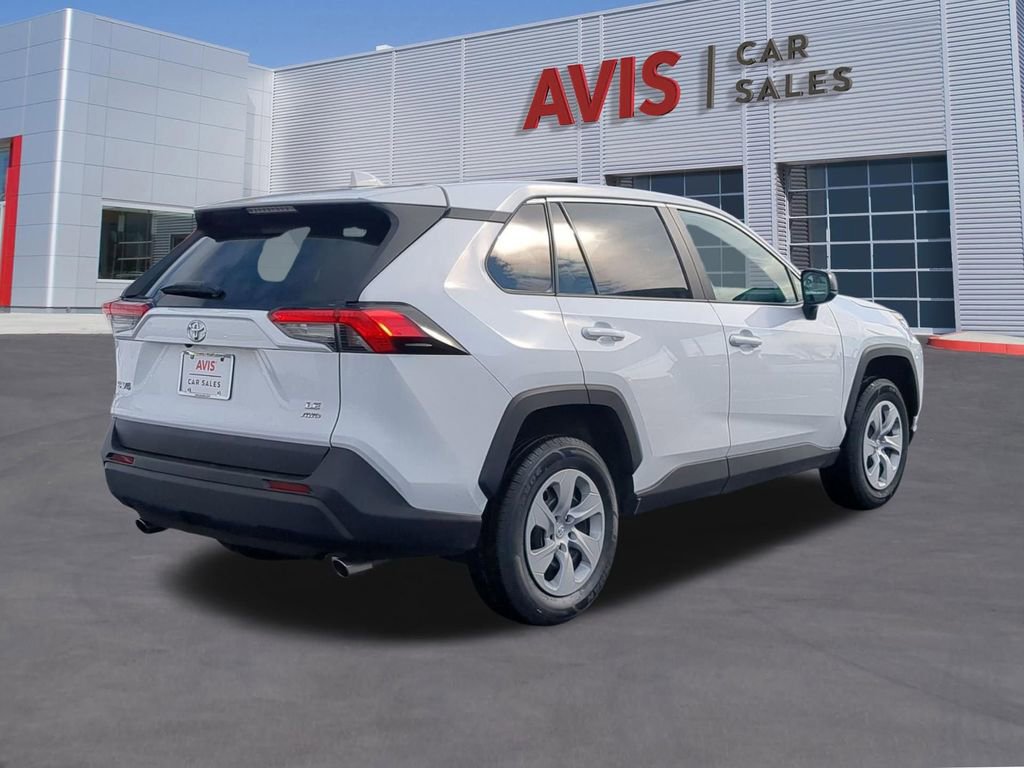 Used 2024 Toyota RAV4 LE image 6