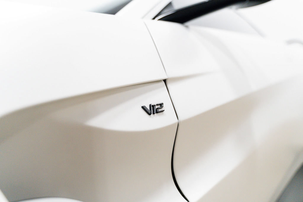Used 2023 Aston Martin V12 Vantage RWD image 92