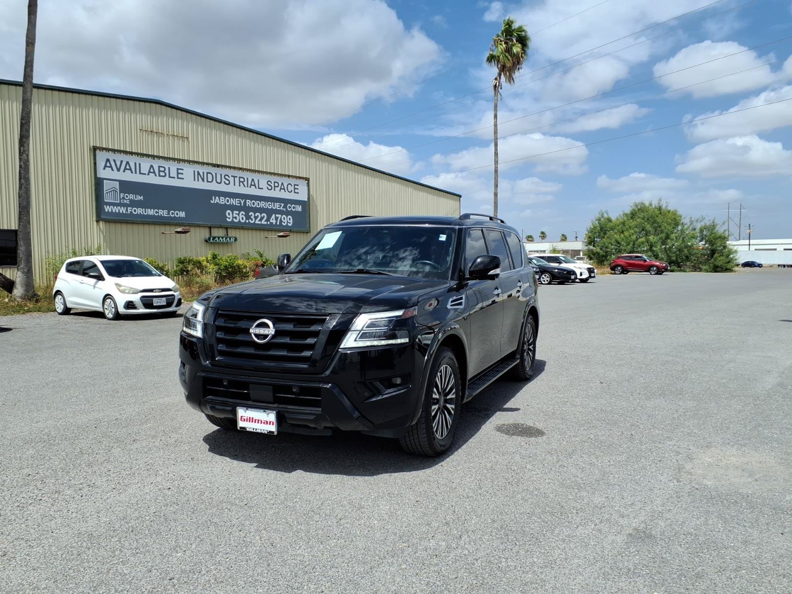 Used 2022 Nissan Armada SL w/ Midnight Edition Package RWD image 4