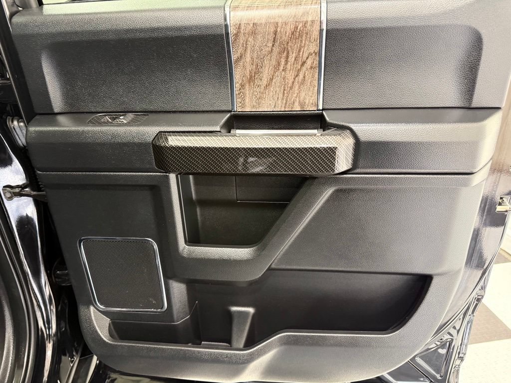 Used 2019 Ford F250 Lariat w/ Lariat Ultimate Package AWD/4WD image 26