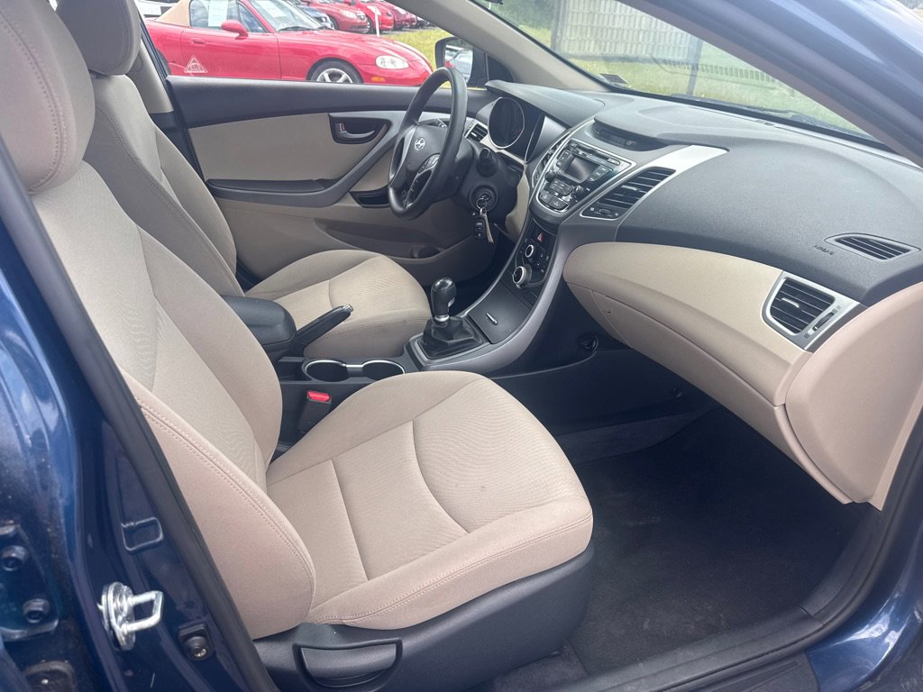 Used 2016 Hyundai Elantra SE FWD image 21