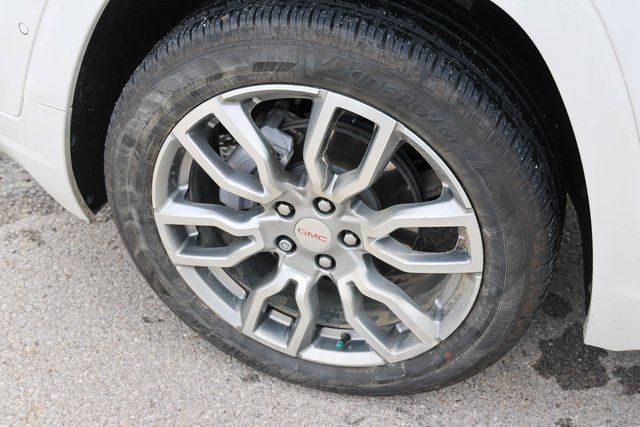 Used 2023 GMC Terrain Denali w/ Denali Premium Package image 7