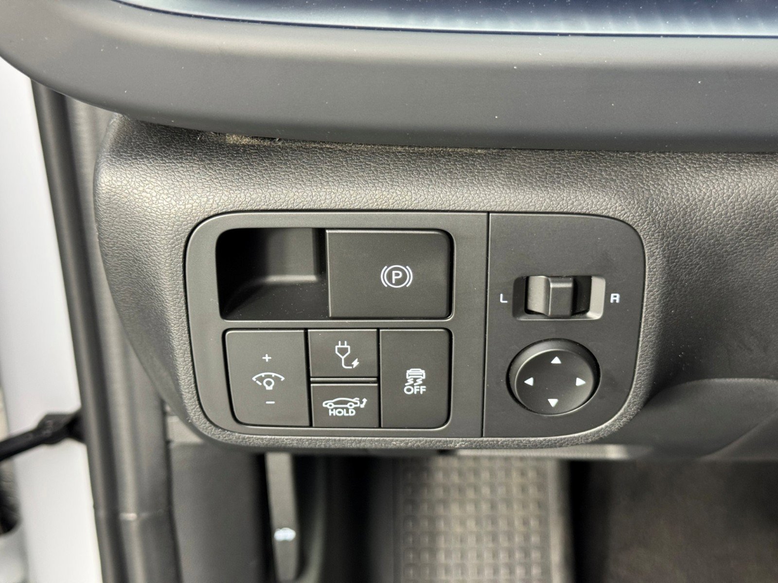 Used 2024 Hyundai Ioniq 6 SEL image 16