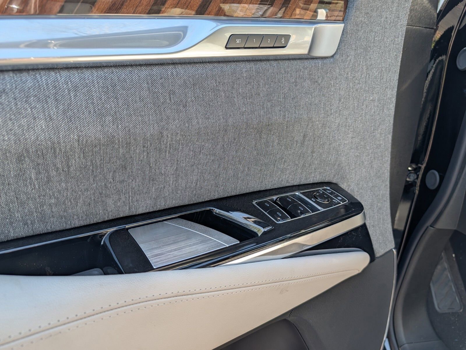 New 2026 Cadillac Escalade ESV Platinum Sport w/ LPO, ONYX Package AWD/4WD image 37