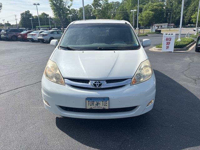 Used 2010 Toyota Sienna XLE Limited FWD image 5