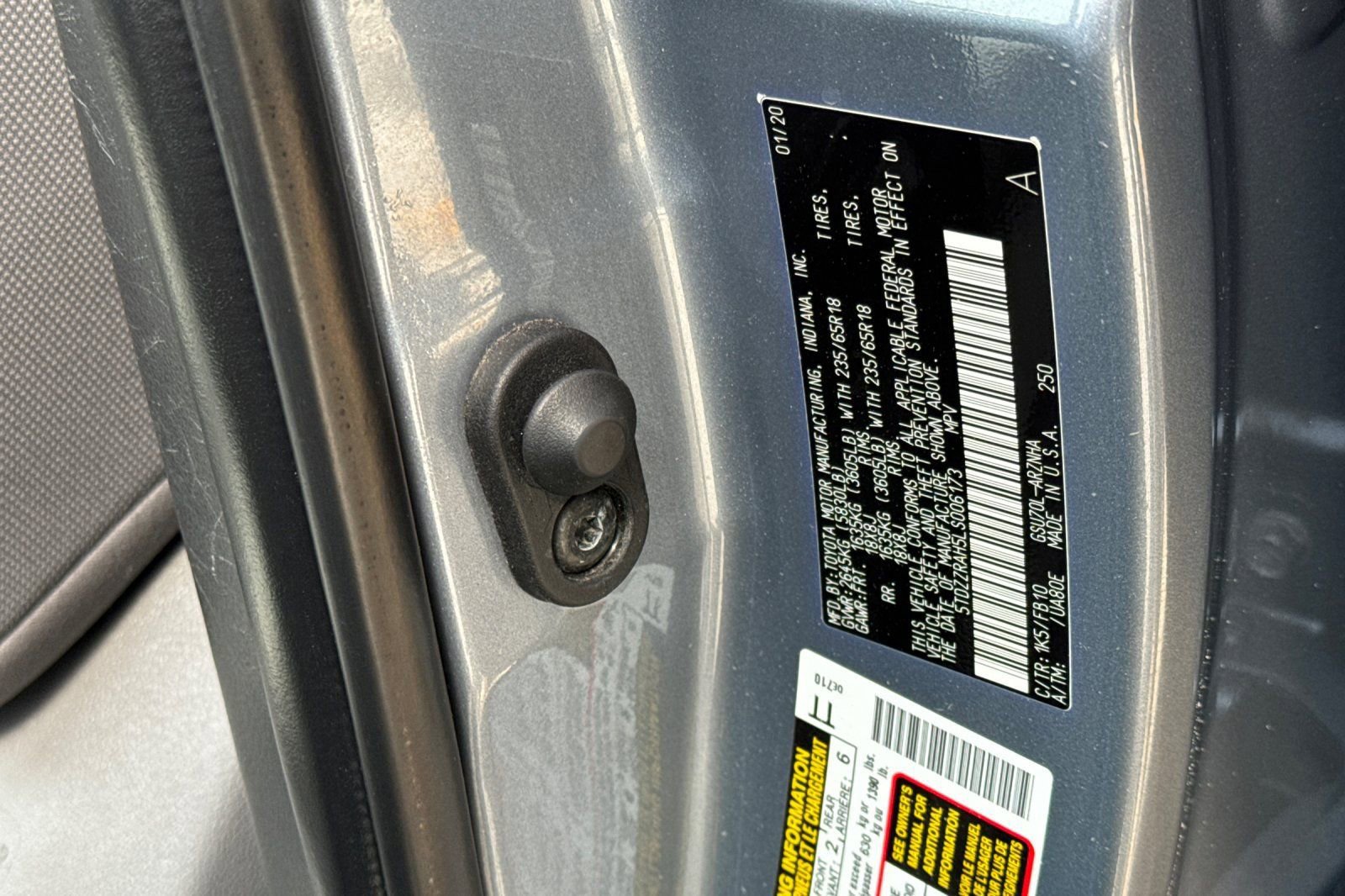 Certified 2020 Toyota Highlander LE image 37