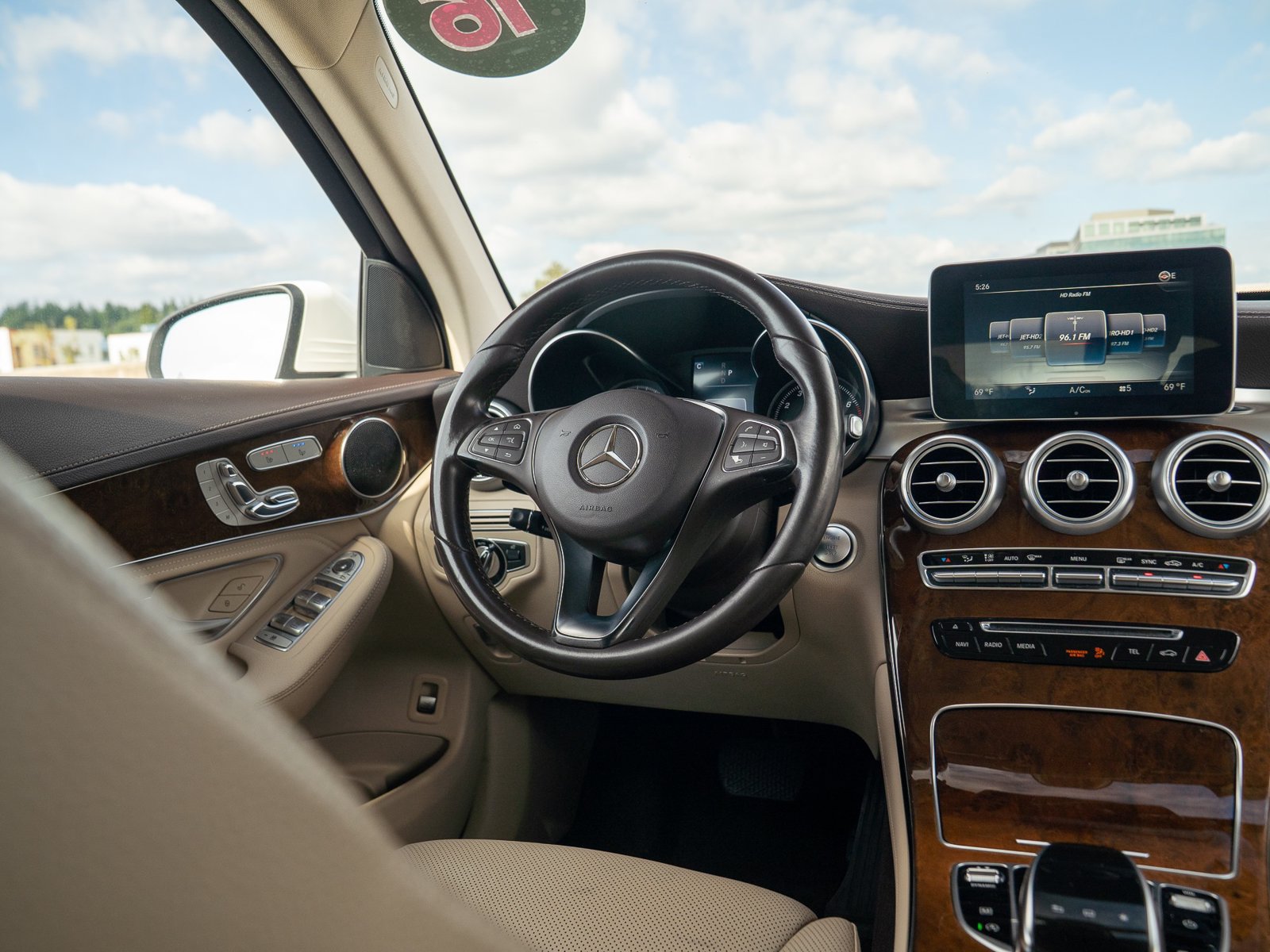 Used 2016 Mercedes-Benz GLC 300 image 19