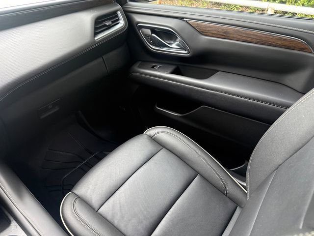 Used 2024 Chevrolet Suburban Premier w/ Advanced Technology Package AWD/4WD image 15