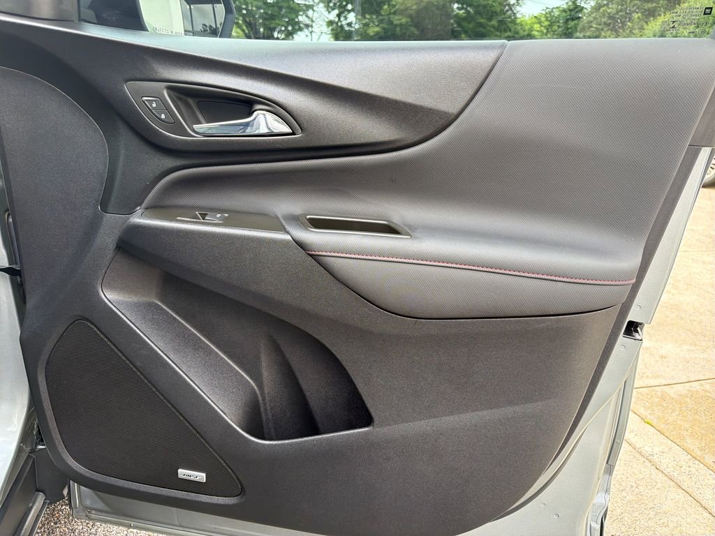 Used 2023 Chevrolet Equinox RS w/ RS Leather Package FWD image 34
