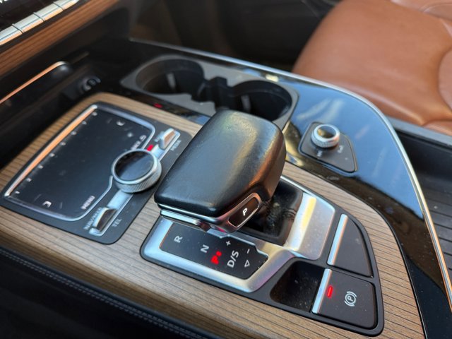 Used 2017 Audi Q7 3.0T Prestige image 24