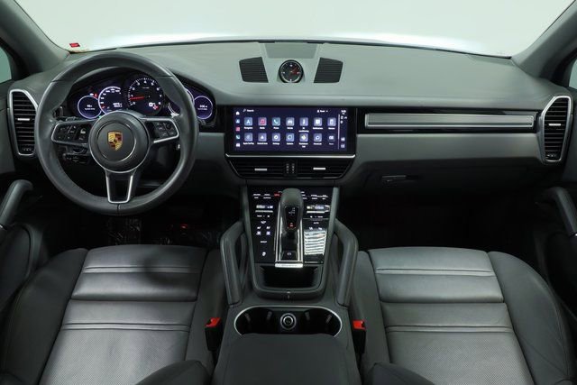 Used 2022 Porsche Cayenne Platinum Edition image 11