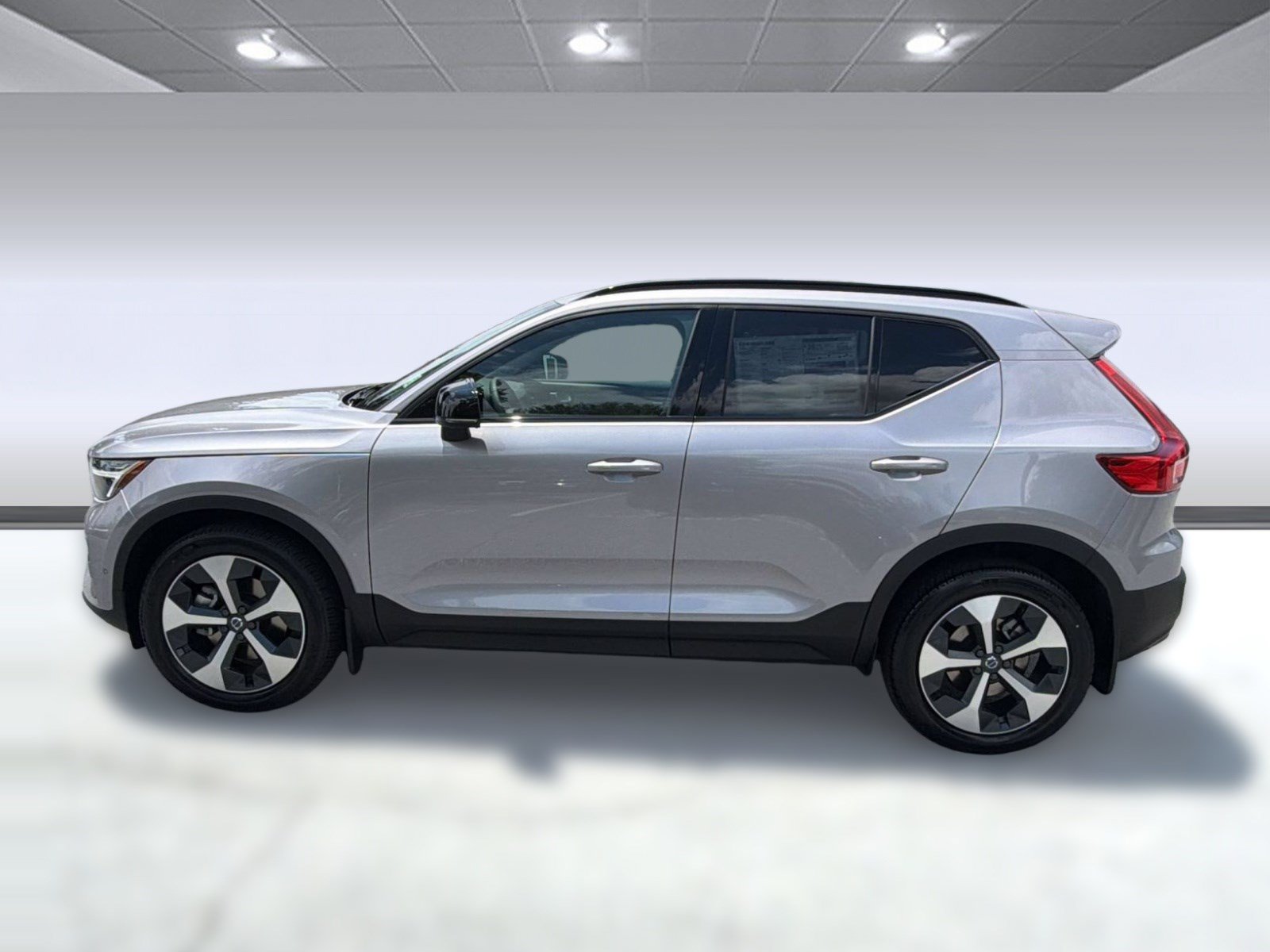 New 2026 Volvo XC40 B5 Plus w/ Climate Package AWD/4WD image 2