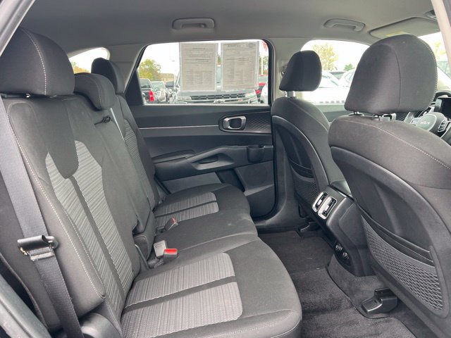 Used 2023 Kia Sorento LX FWD image 12