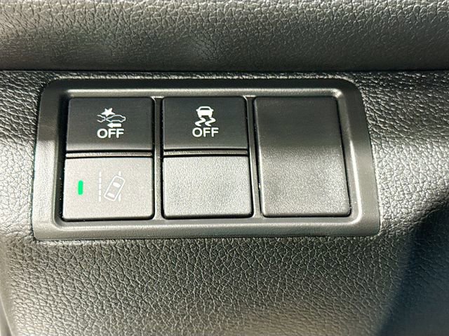 Used 2018 Honda Civic Touring image 12