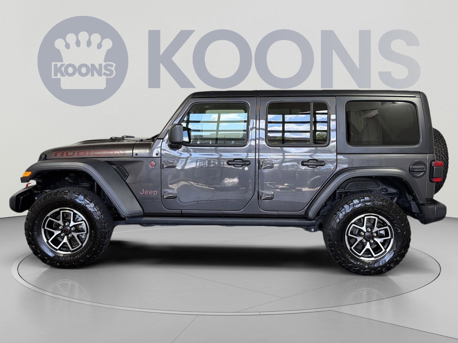 Used 2024 Jeep Wrangler Unlimited Rubicon w/ Safety Group AWD/4WD image 2