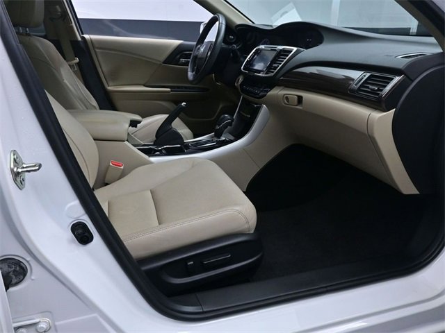 Used 2016 Honda Accord EX-L image 26