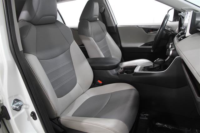 Used 2020 Toyota RAV4 Limited w/ Limited Grade Weather Package FWD image 17