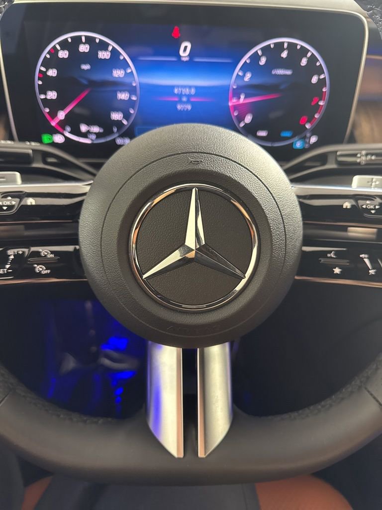 Certified 2025 Mercedes-Benz GLC 300 4MATIC image 33