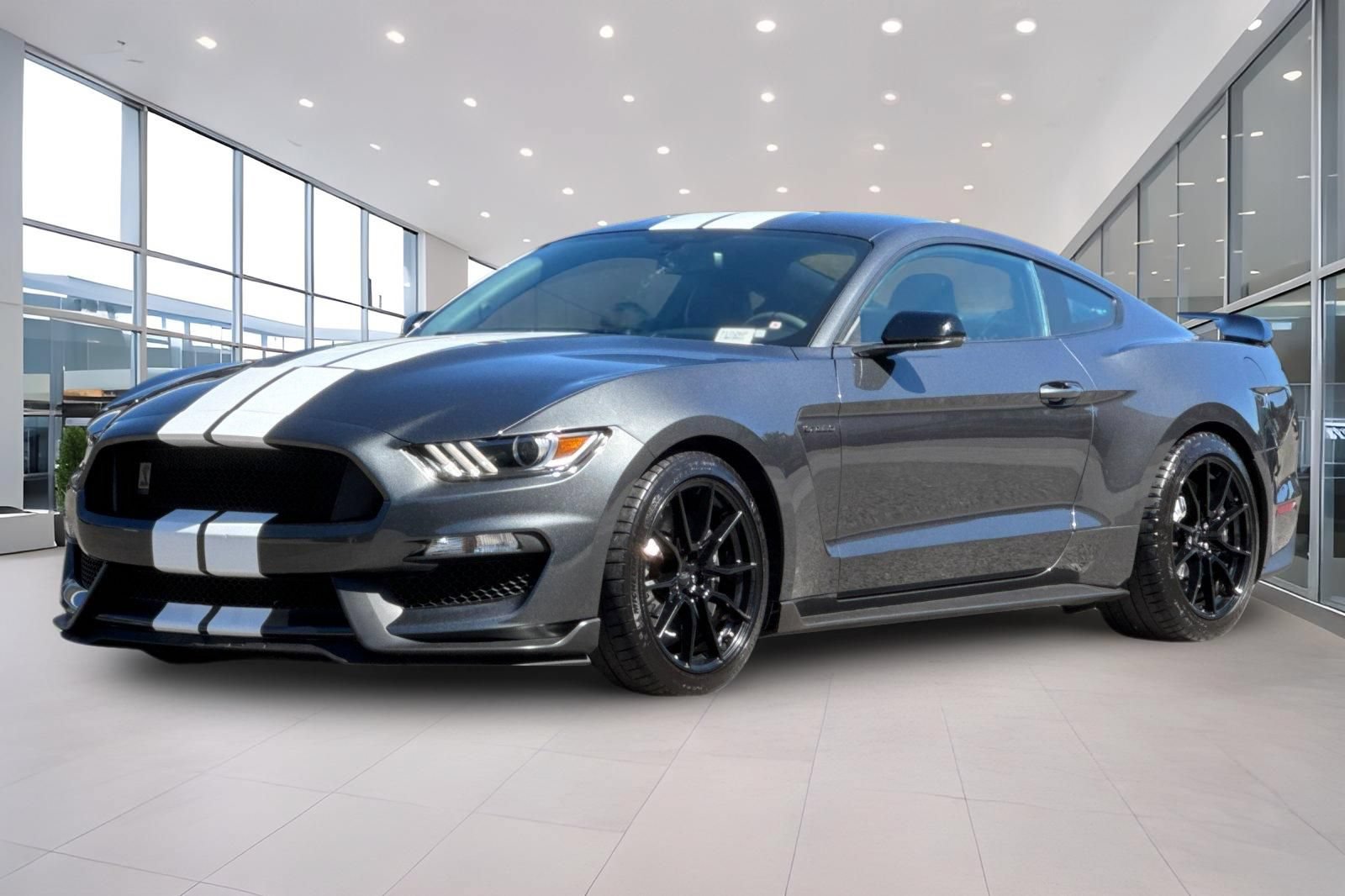 Used 2020 Ford Mustang Shelby GT350 w/ Technology Package RWD image 8