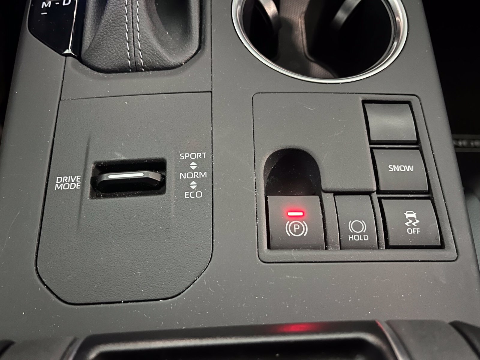 Used 2025 Toyota Highlander XLE FWD image 28